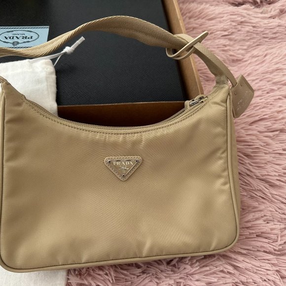 Prada Re-Nylon Re-Edition 2000 mini-bag, Desert beige - Picture 7 of 11